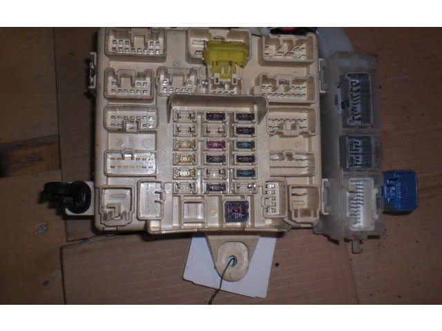 Блок предохранителей    Lexus IS 200-300    