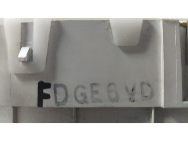 Панель приборов FDGE6VD Mazda 626