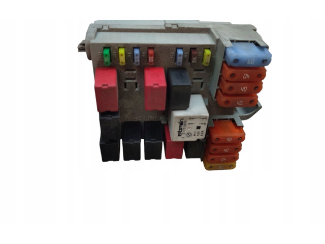 Блок предохранителей  51738102, 51738102   Fiat Croma    