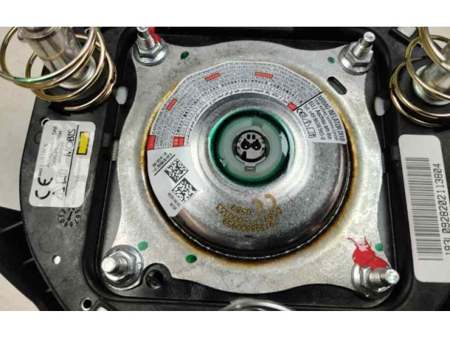 Подушка безопасности водителя 80100-J7000 KIA Ceed