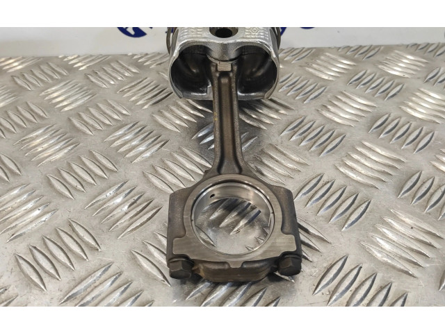 Поршень H4M738 Dacia Dokker