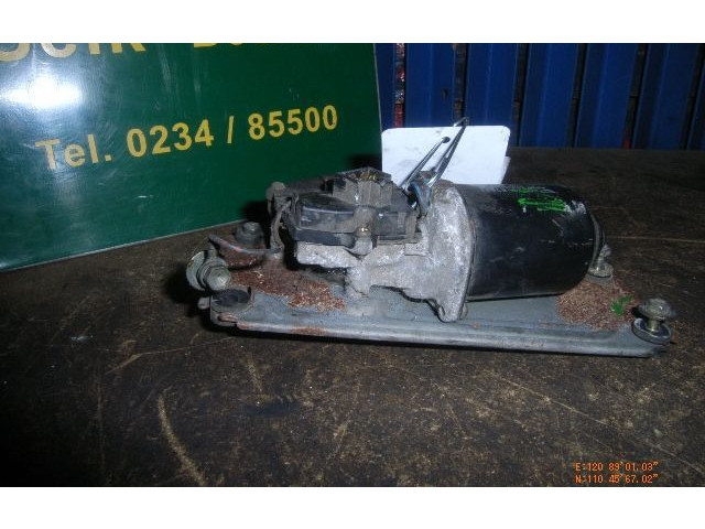 Моторчик дворников     Daihatsu Feroza