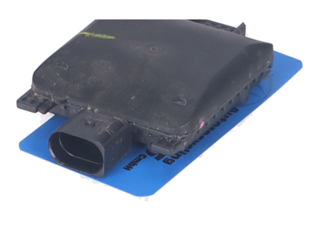 Датчик слепых зон 2Q0907685E   Skoda Octavia Mk4