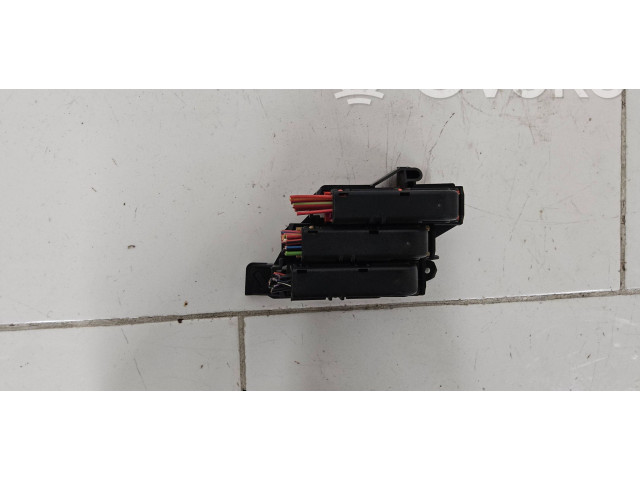 Блок предохранителей 8K0971845   Audi A5 8T 8F    