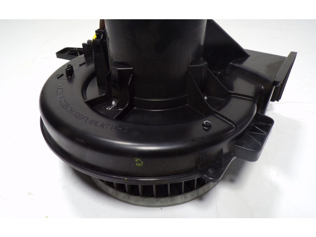 Вентилятор печки    6R1819015A, 6R1819015A   Skoda Rapid (NH)