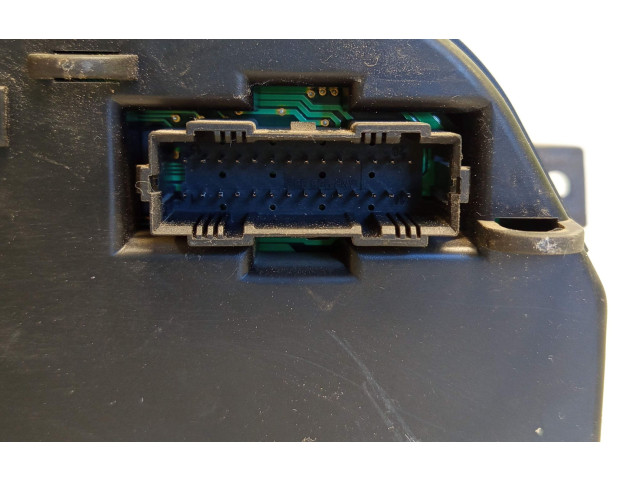 Панель приборов 851005020, 1H0919860BX   Volkswagen Golf III       