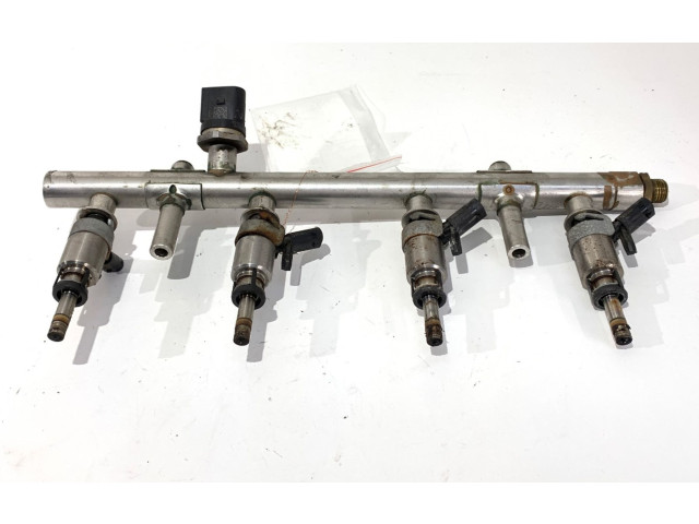 Топливная рампа 06K133317G   Audi A3 S3 8V  