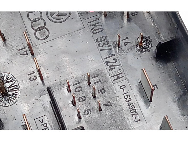 Блок предохранителей    1K0937124H, 1K0937124H   Audi A3 S3 8P