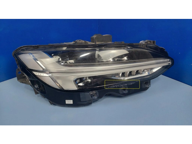 Передняя фара