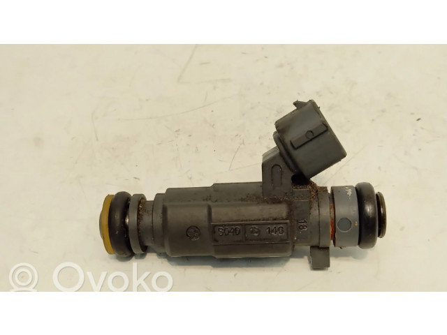Vstřikovač 353102C100   Hyundai Genesis  pro benzínový motor 2.0  1039