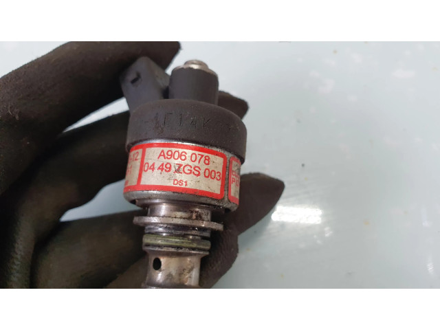 Vstřikovač A906078, 0449ZGS003 Mercedes-Benz Vaneo W414 pro benzínový motor 6.0