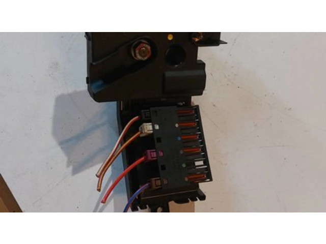 Узел подключения плюсовых проводов