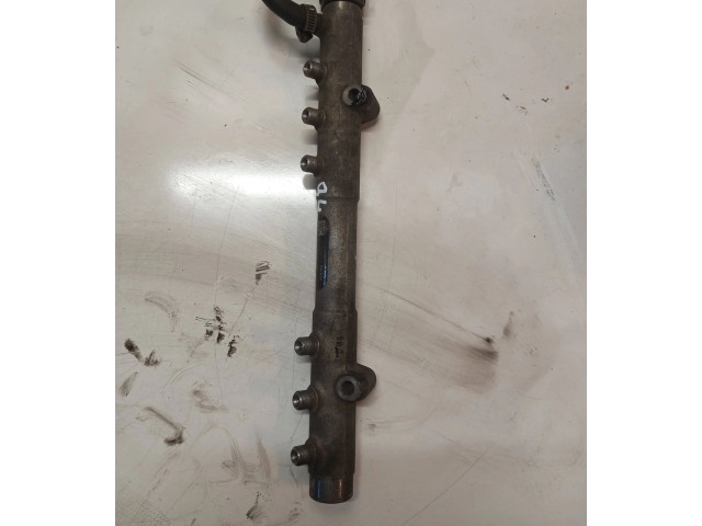 Топливная рампа 31259011, 000174   Volvo V70  