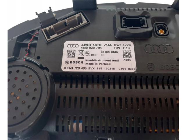 Přístrojová deska Audi Q7 4M 2015 4M0920794