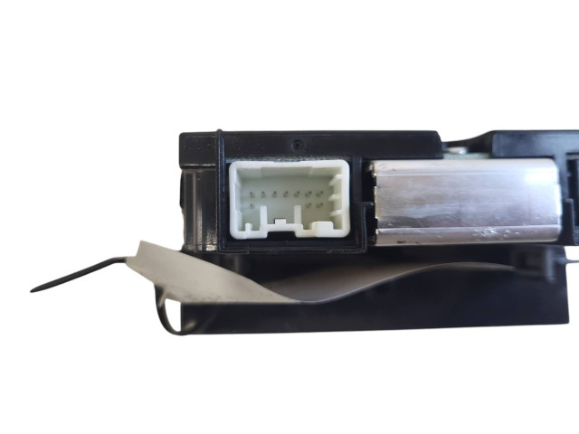 Дисплей    31268055   Volvo V50