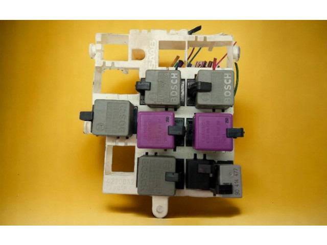 Блок предохранителей 4230082 Saab 9-5