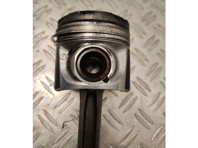  Поршень с шатуном D5244t17 81l123  Volvo XC60  