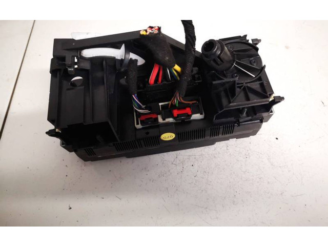 Блок управления климат-контролем    Volkswagen Touran I