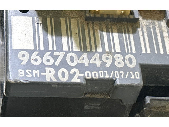 Блок предохранителей 9667044980 Citroen C5