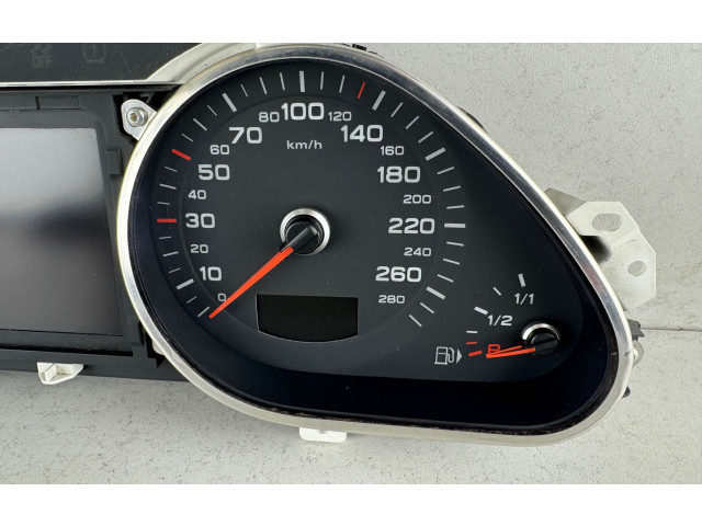 Přístrojová deska Audi A6 S6 C6 4F 2010 4F0920933Q