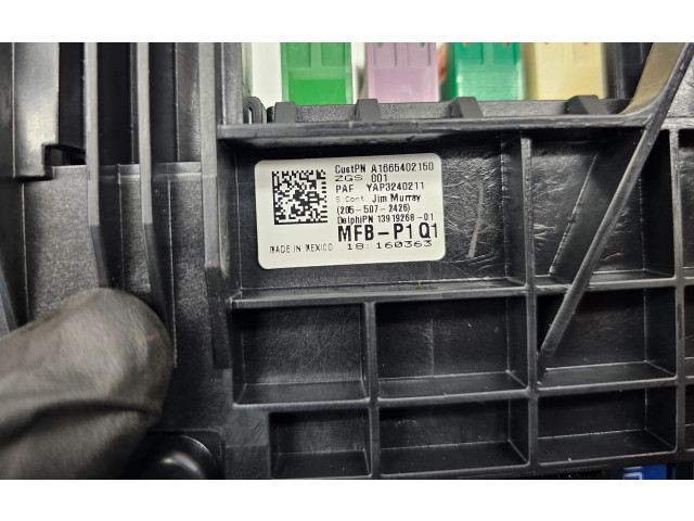 Блок предохранителей A1665402150, YAP3240211   Mercedes-Benz GL X166    