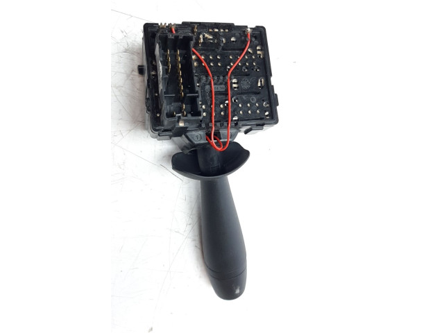 Ручка стеклоочистителей E10657730   Dacia Dokker