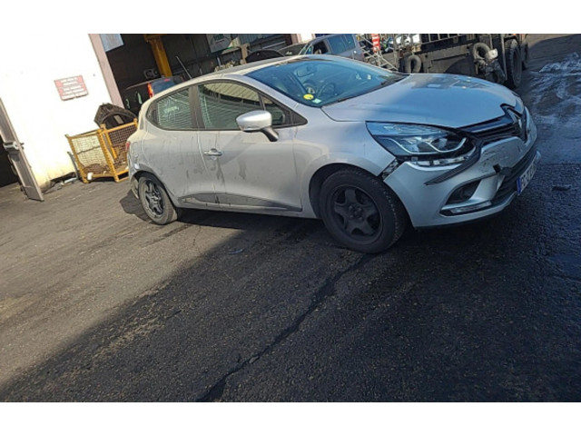 Вентилятор радиатора     8240636    Renault Clio IV 