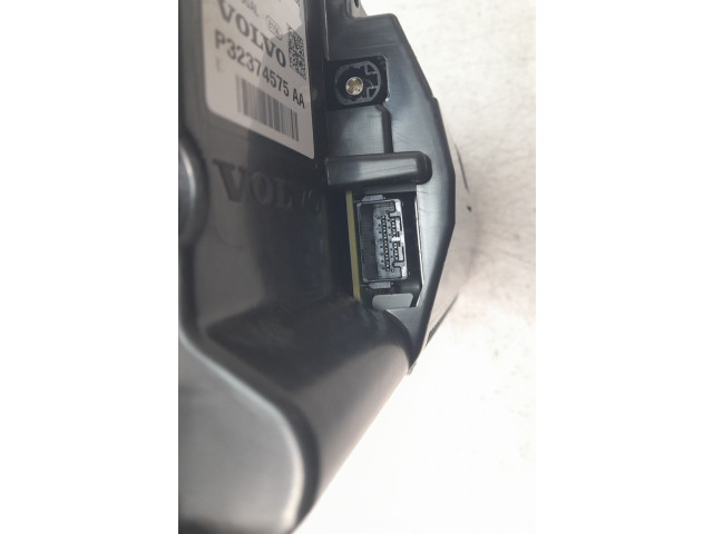 Přístrojová deska Volvo XC60 2023 P32374575AA