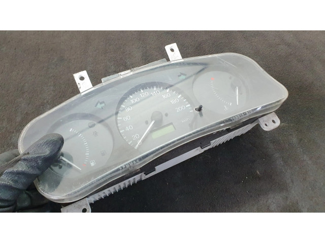 Панель приборов MR233049, 223220 Mitsubishi Colt