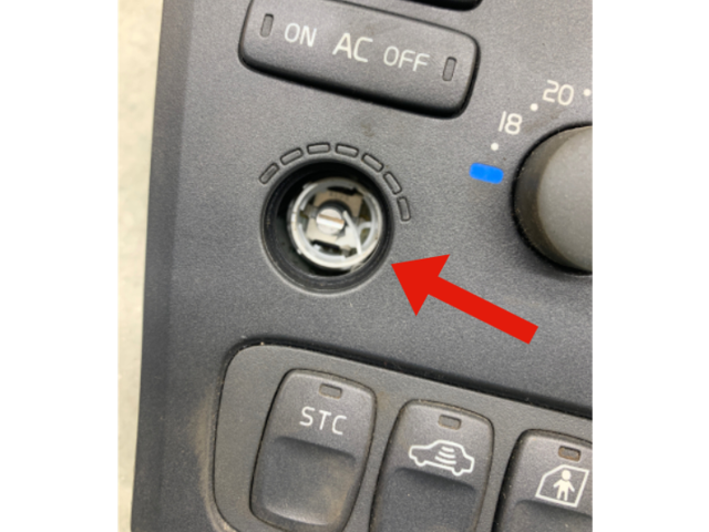 Блок управления климат-контролем    Volvo V70