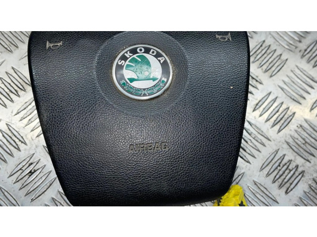 Подушка безопасности водителя 5J0880201 Skoda Roomster (5J)