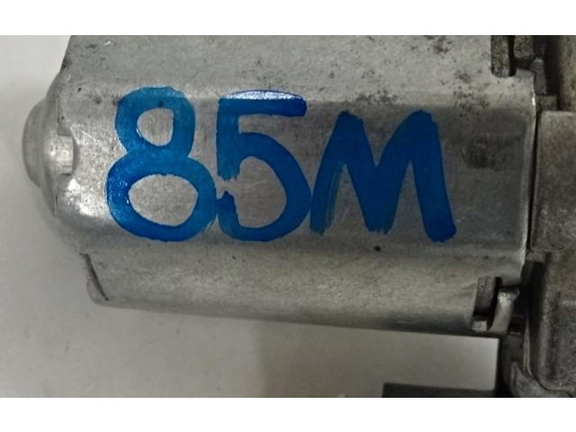 Двигатель стеклоочистителя заднего стекла 9811259980   Citroen C3