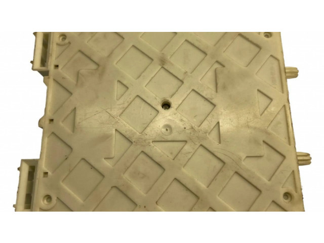 Блок предохранителей 31412887, 8594127194   Volvo V40    