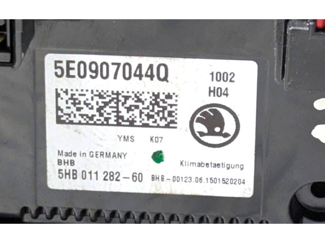 Блок управления климат-контролем 5E0907044Q Skoda Octavia Mk3 (5E)