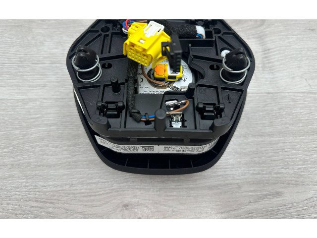 Подушка безопасности водителя 5E3880201AD, 3141210002-AD Skoda Fabia Mk4 (6VA)