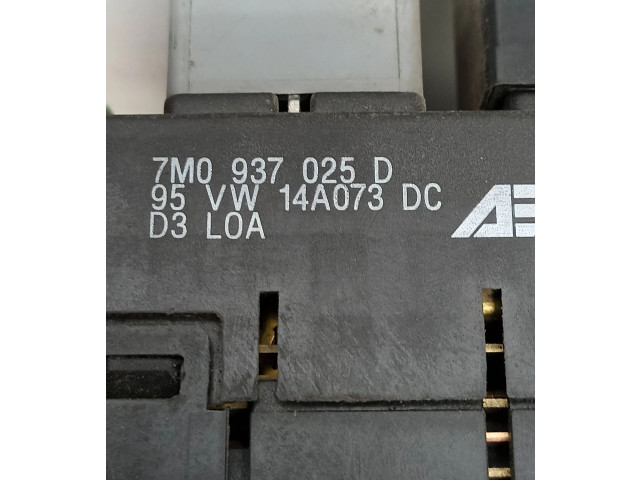 Блок предохранителей 7M0937025D, 14A073DC Ford Galaxy