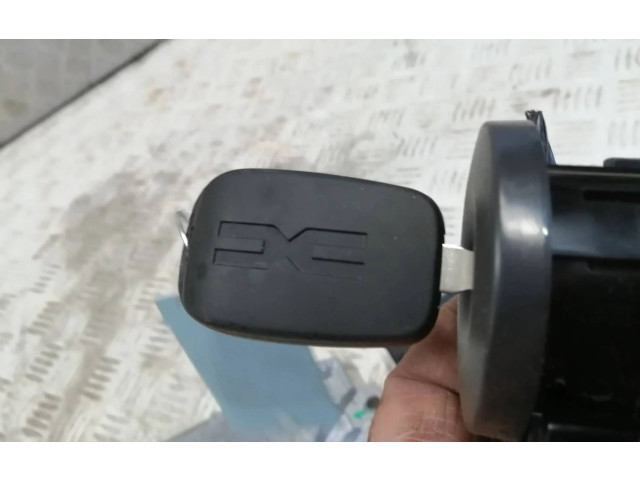 Блок управления двигателем Блок управления 237D40934R, 237D40621R   Dacia Spring