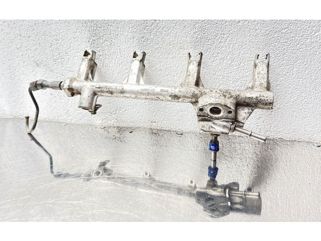 Vstřikovací lišta 55351030 Opel Vectra C