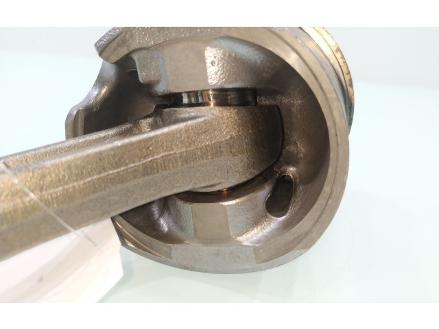 Поршень с шатуном BKP 038J Volkswagen PASSAT B6