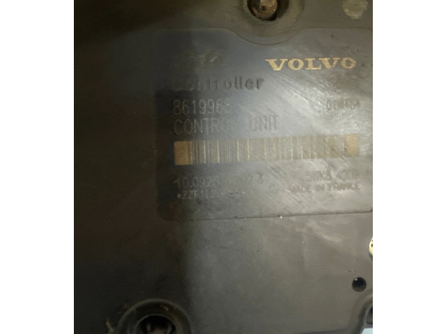 Блок АБС 8619968, 10092800233 Volvo V70 2000 - 2004 года