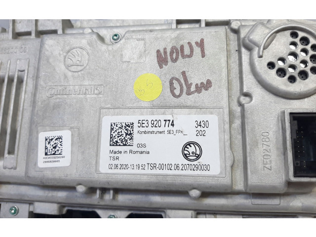 Панель приборов 5E3920774, 5E3920774 Skoda Octavia Mk4