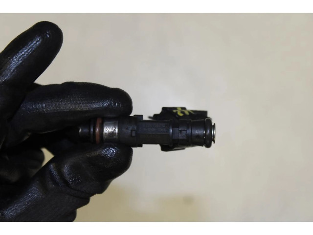 Vstřikovač Nissan Micra pro benzínový motor 1.4 CR12