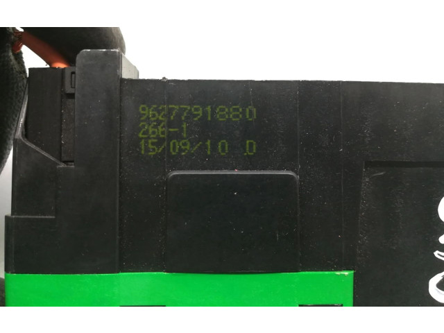 Pojistková skříňka 9627791880 Peugeot 3008 2011
