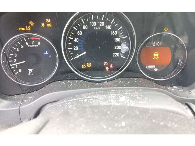 Панель приборов    Honda HR-V       