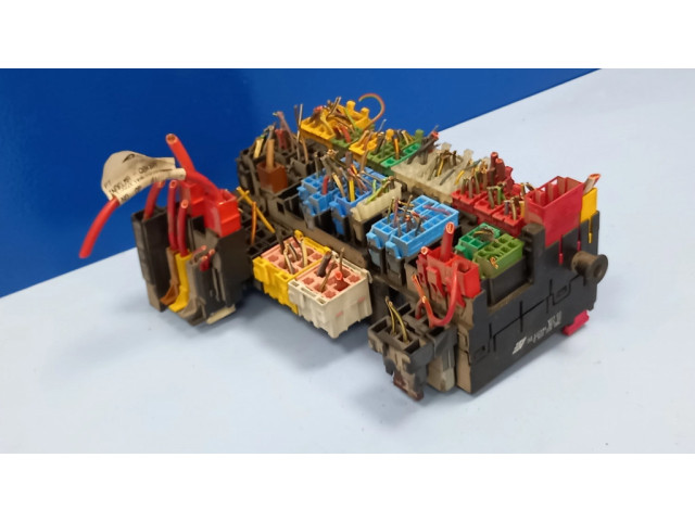 Блок предохранителей 7M0937025D, 357937039 Ford Galaxy