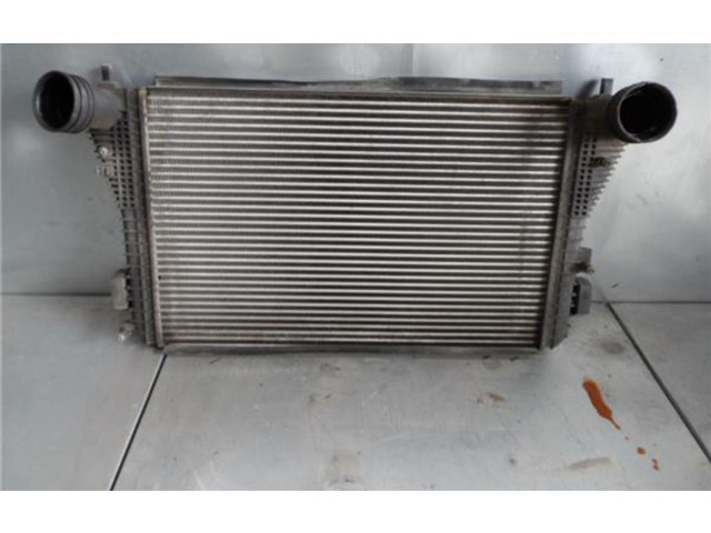 Интеркулер  1K0145803E   Skoda Octavia Mk2 (1Z) 