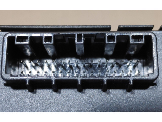 Блок управления 284Y66LA6D   Renault Clio V