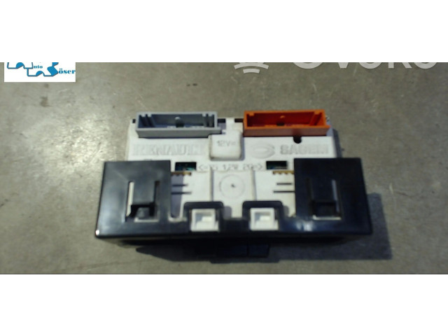 Дисплей    P7700436307   Renault Clio I