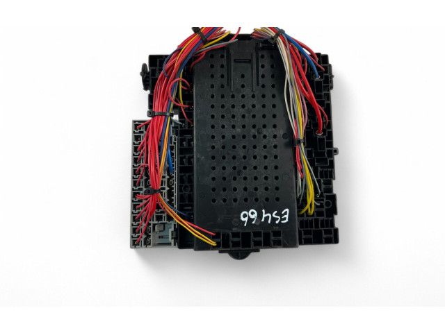 Блок предохранителей 8622520 Volvo S60