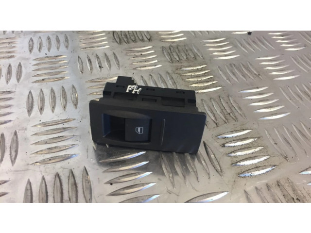 Включатель электрических окон